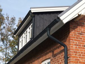 Anthracite Grey Lindab Gutter(7016) 4